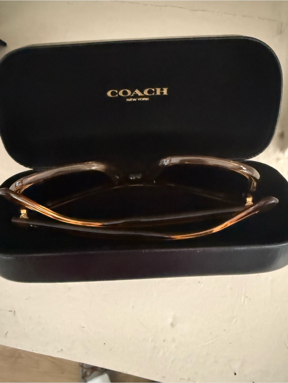 COACH Women's Brown Tortoiseshell Sunglasses EUC - Picture 6 of 8
